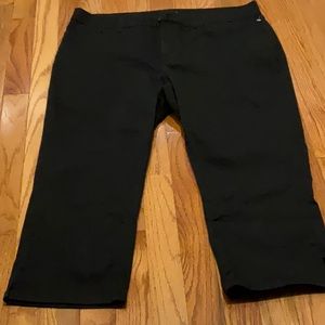 NYDJ~Black Crop~🖤